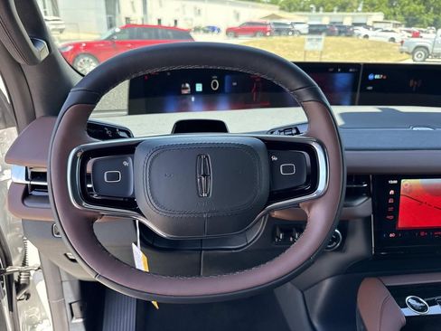 New 2026 Lincoln Navigator Reserve AWD/4WD image 28
