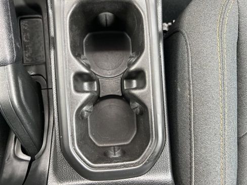 Used 2024 Jeep Wrangler Sport S image 34