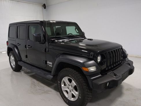 Used 2018 Jeep Wrangler Unlimited Sport S AWD/4WD image 13