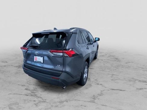 Certified 2025 Toyota RAV4 LE AWD/4WD image 9
