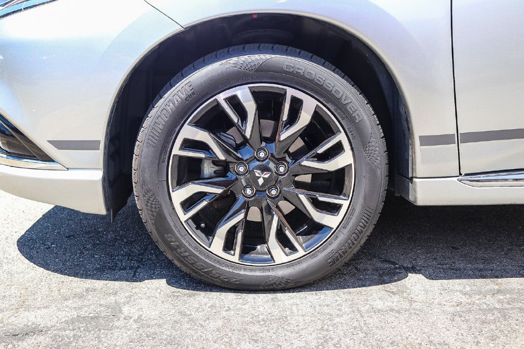 Used 2018 Mitsubishi Outlander GT AWD/4WD image 9