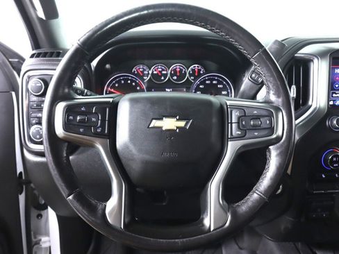 Used 2021 Chevrolet Silverado 1500 LT w/ Convenience Package II image 11