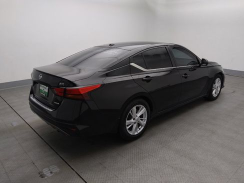 Used 2021 Nissan Altima 2.0 SR image 10