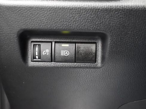 Used 2024 Toyota RAV4 XLE FWD image 22