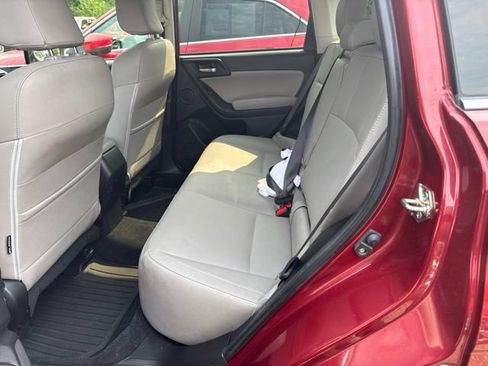 Used 2017 Subaru Forester 2.5i Limited AWD/4WD image 6
