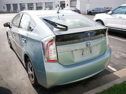 Used 2014 Toyota Prius Four FWD image 8