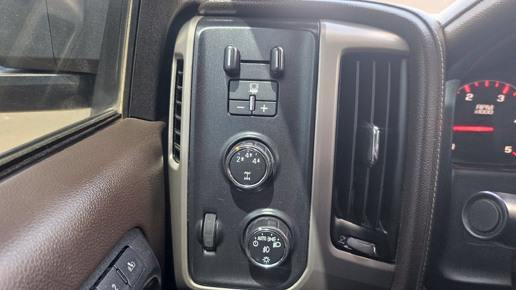 Used 2015 GMC Sierra 3500 Denali w/ Duramax Plus Package AWD/4WD image 40