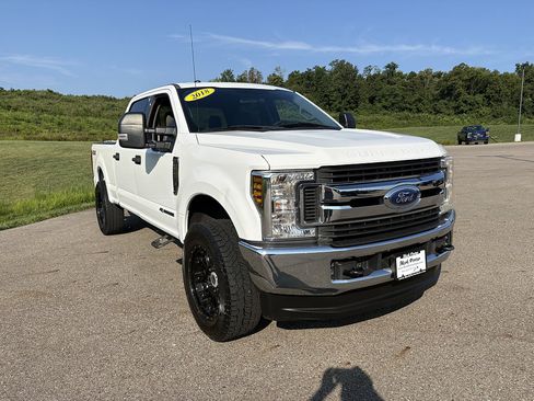 Used 2018 Ford F250 XLT AWD/4WD image 7