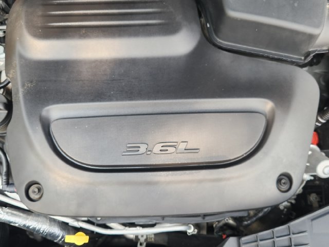 Used 2023 Chrysler Pacifica Touring w/ S Appearance Package FWD image 30