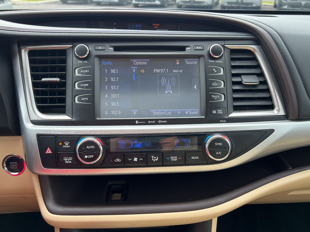 Used 2021 Toyota Highlander Platinum AWD/4WD image 24
