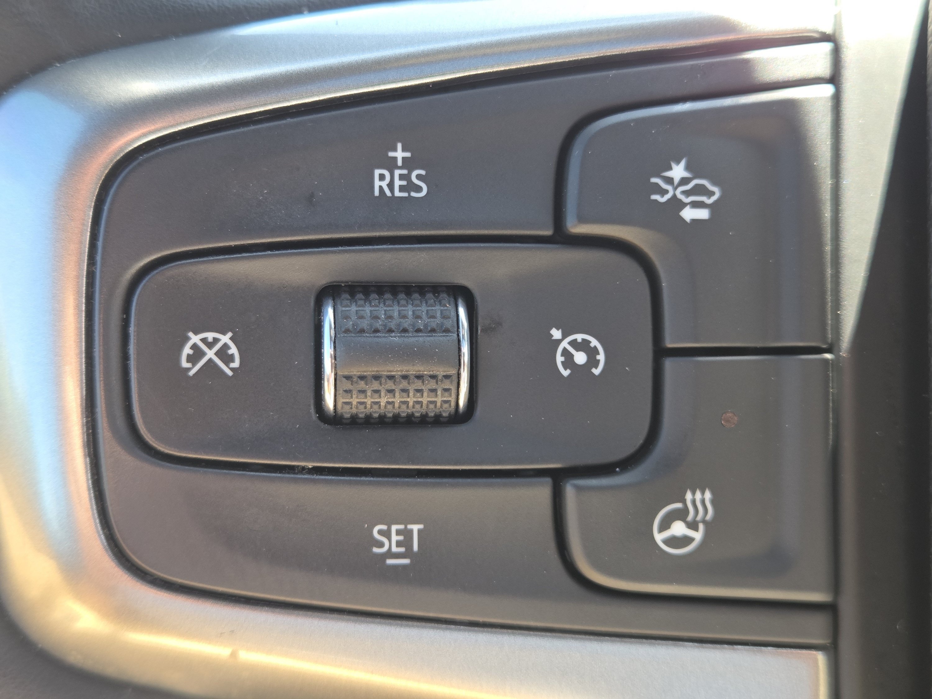 Used 2023 Chevrolet Suburban Premier AWD/4WD image 16