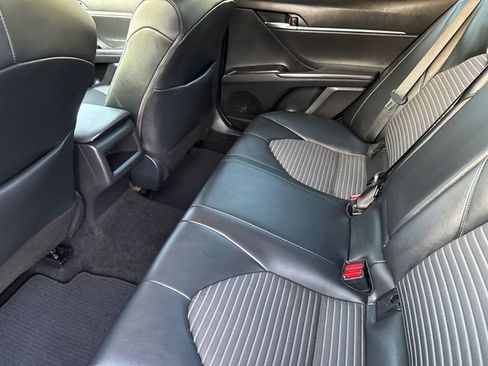 Used 2022 Toyota Camry SE FWD image 16