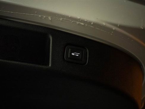 Used 2024 Honda Prologue Touring image 8