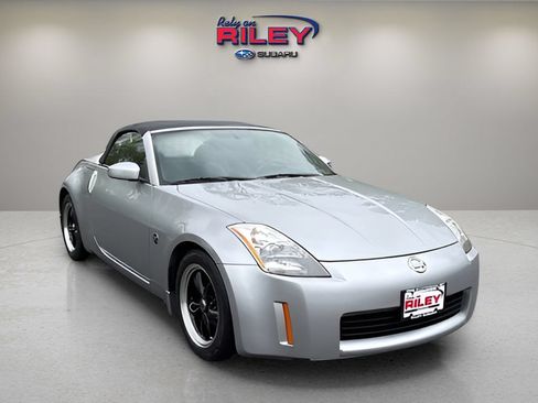 Used 2005 Nissan 350Z Enthusiast RWD image 7
