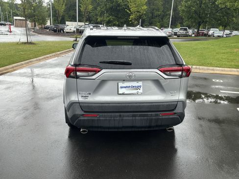 Used 2019 Toyota RAV4 XLE w/ Convenience Package AWD/4WD image 9
