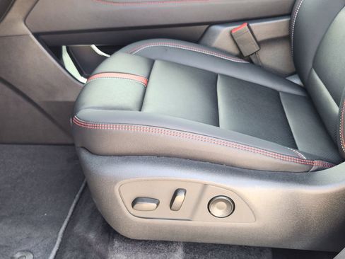 New 2026 Chevrolet Traverse RS image 21