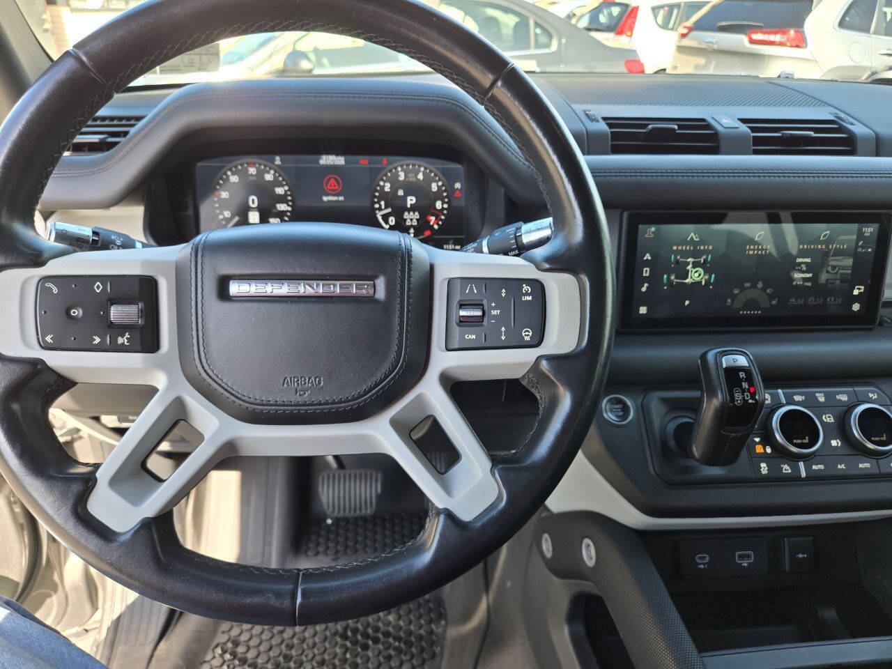 Used 2021 Land Rover Defender 110 X-Dynamic HSE AWD/4WD image 15