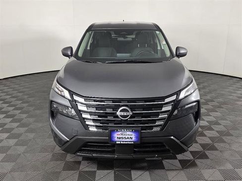 Used 2025 Nissan Rogue SV image 10