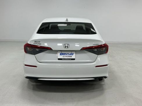 Used 2022 Honda Civic Sport image 4