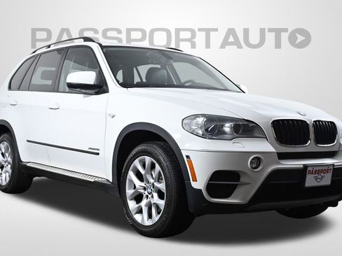 Used 2012 BMW X5 xDrive35i image 3