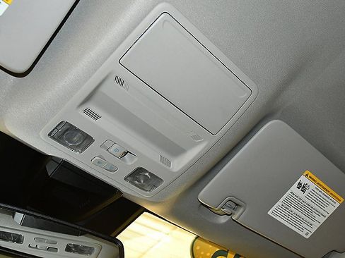 New 2025 Ford Ranger XLT w/ Equipment Group 301A High image 30