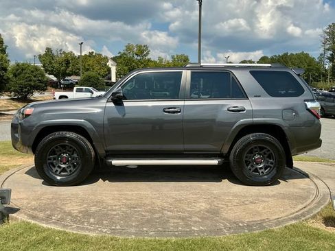 Used 2023 Toyota 4Runner SR5 Premium w/ Moonroof Package AWD/4WD image 4