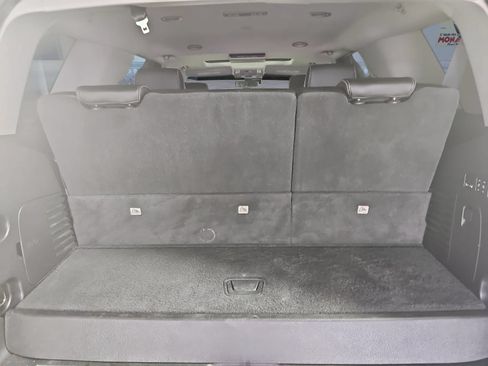Used 2019 GMC Yukon Denali w/ Denali Ultimate Package AWD/4WD image 11