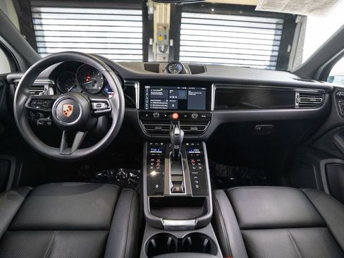 Certified 2026 Porsche Macan AWD/4WD image 15