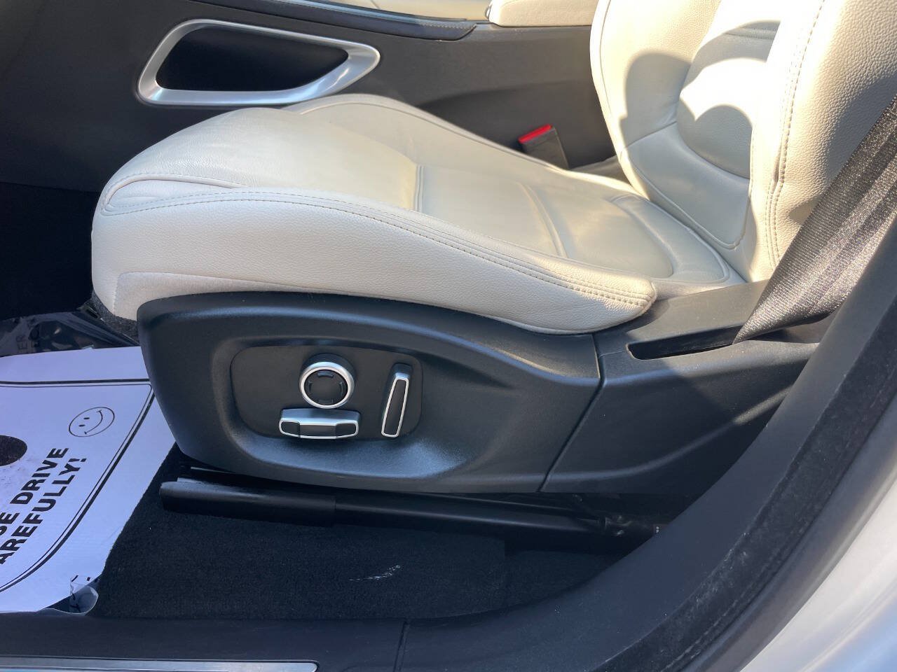 Used 2019 Jaguar F-PACE Prestige AWD/4WD image 16