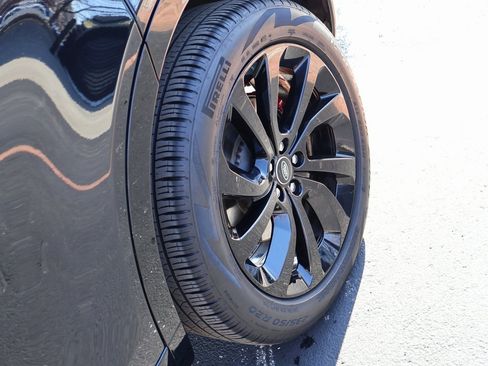 Certified 2025 Land Rover Discovery Sport Dynamic SE image 41