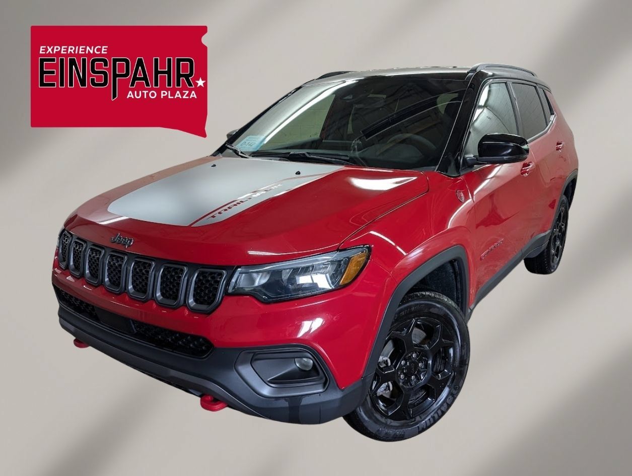 Used 2024 Jeep Compass Trailhawk AWD/4WD image 1