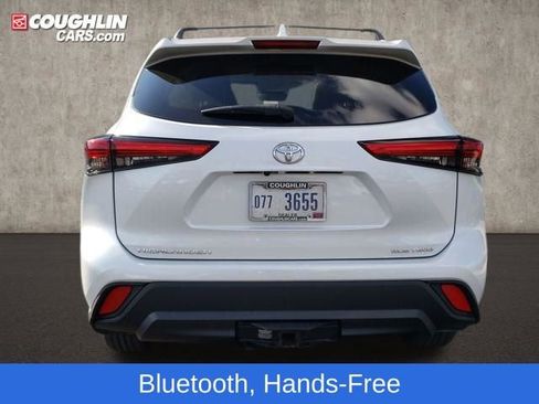 Used 2022 Toyota Highlander XLE image 7