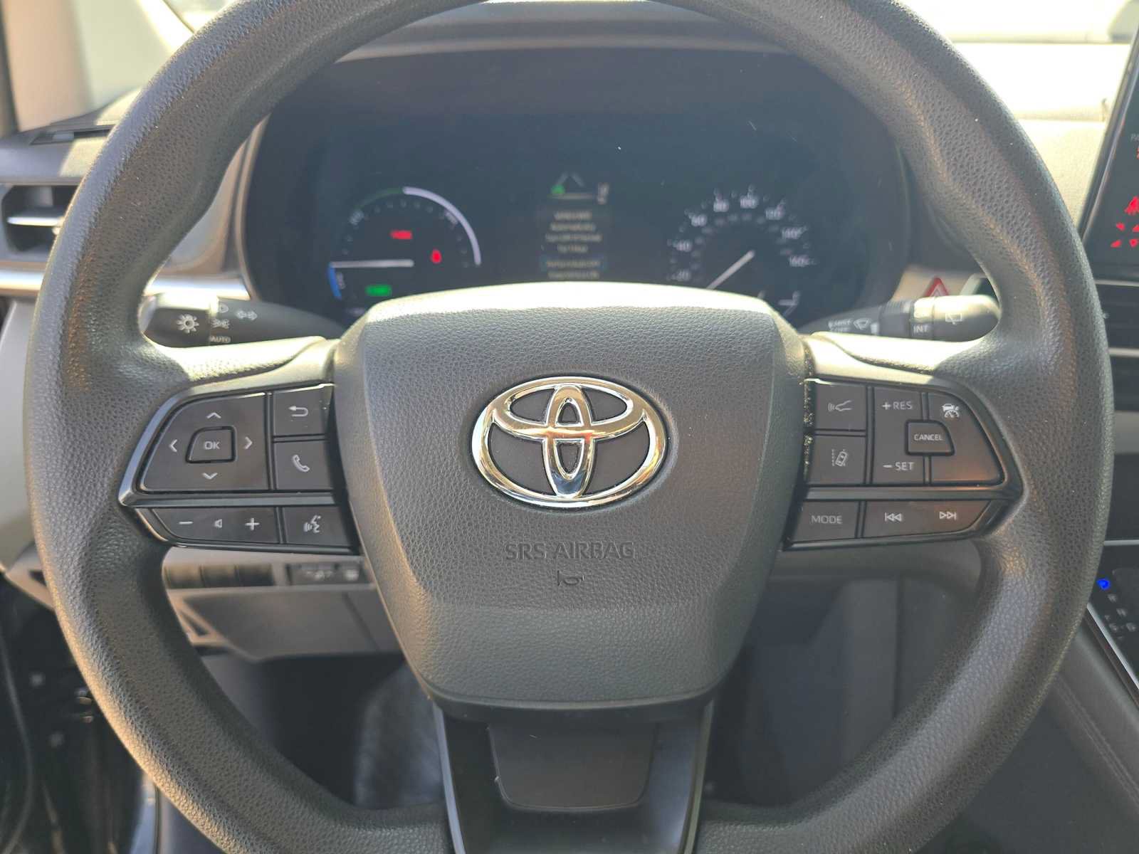 Certified 2023 Toyota Sienna LE FWD image 24