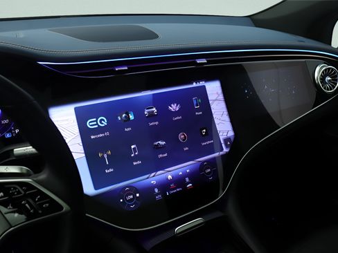 Certified 2023 Mercedes-Benz EQS 580 4MATIC SUV image 9