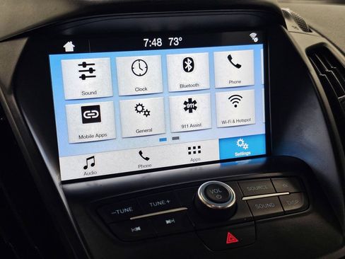 Used 2018 Ford Escape SE w/ SE Sync 3 Package FWD image 16