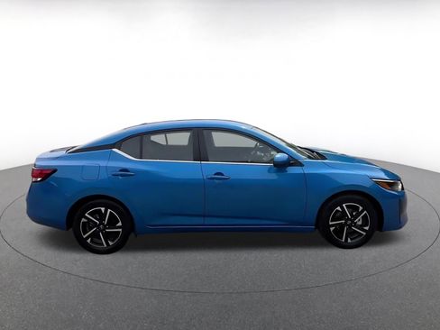 Used 2025 Nissan Sentra SV FWD image 16