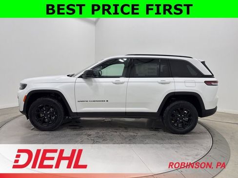 New 2026 Jeep Grand Cherokee Altitude AWD/4WD image 4