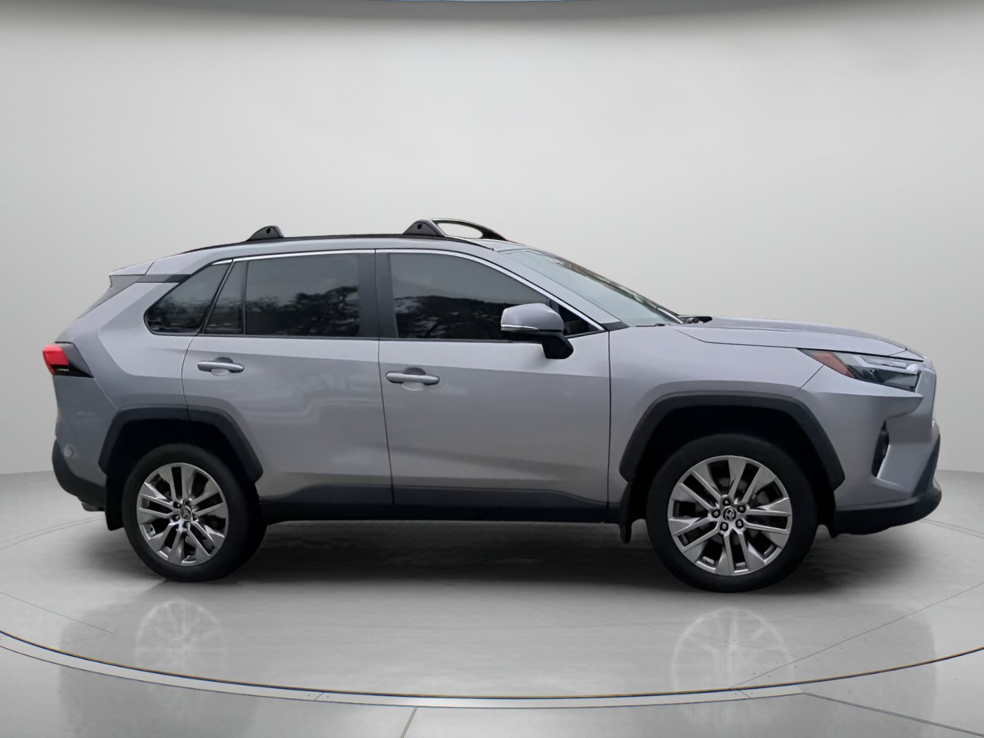 Used 2025 Toyota RAV4 XLE Premium w/ Weather Package FWD image 34