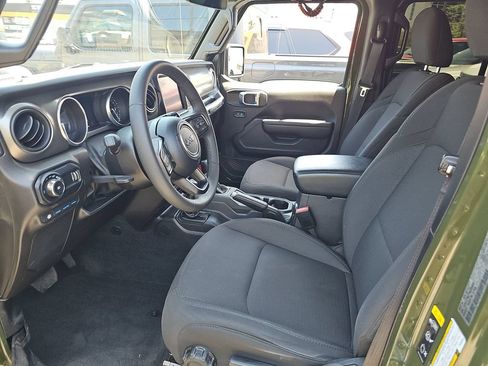 Used 2023 Jeep Wrangler Unlimited w/ 8.4" Radio Group AWD/4WD image 5