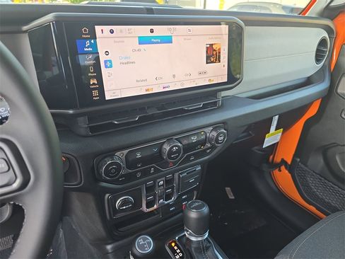 New 2025 Jeep Gladiator Sport image 20