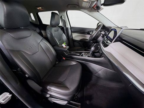 Used 2022 Jeep Compass Limited AWD/4WD image 29