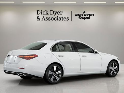 Used 2025 Mercedes-Benz C 300 Sedan image 9