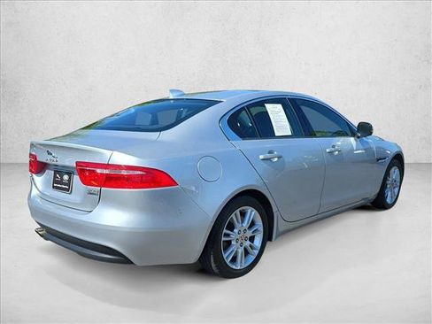Used 2017 Jaguar XE Premium AWD/4WD image 5