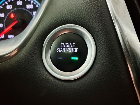 Used 2021 Chevrolet Traverse RS FWD image 23