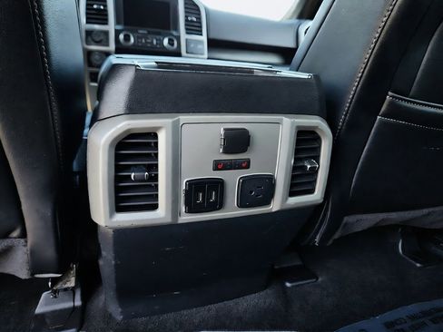 Used 2019 Ford F150 Lariat w/ Equipment Group 502A Luxury AWD/4WD image 27