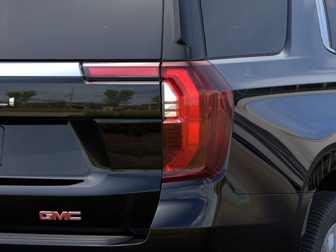 New 2026 GMC Yukon Denali w/ Sun & Power Step Package AWD/4WD image 11