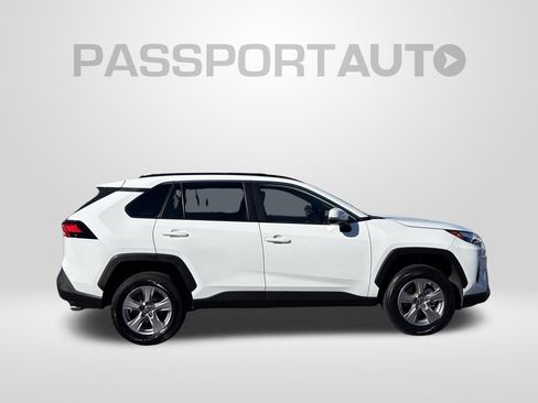 Used 2025 Toyota RAV4 XLE AWD/4WD image 11