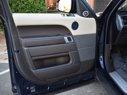 Used 2019 Land Rover Range Rover Sport HSE image 22