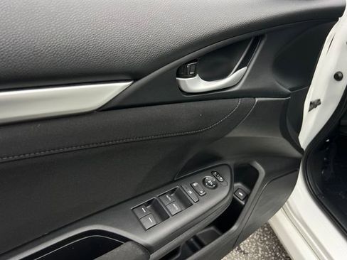 Used 2018 Honda Civic EX image 11