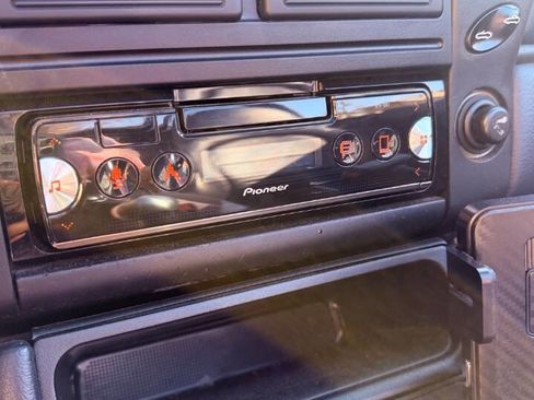 Used 2002 Porsche Boxster S image 15